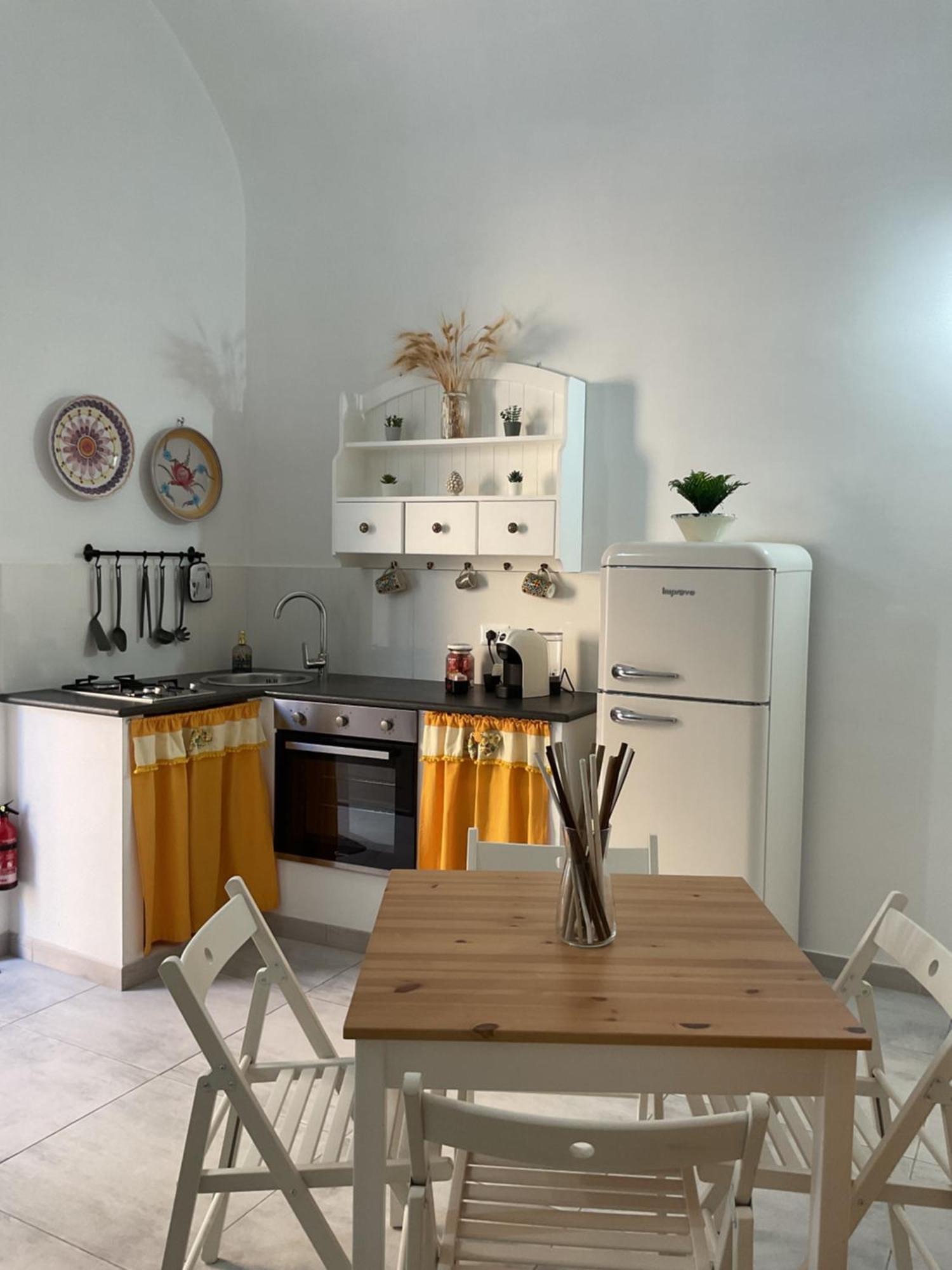 Rossaroll Holiday Houses 노토 외부 사진
